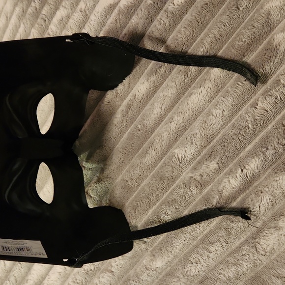 Batman Mask - Picture 4 of 5